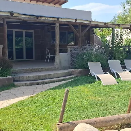 Semesterbostad Casa Mirlo *